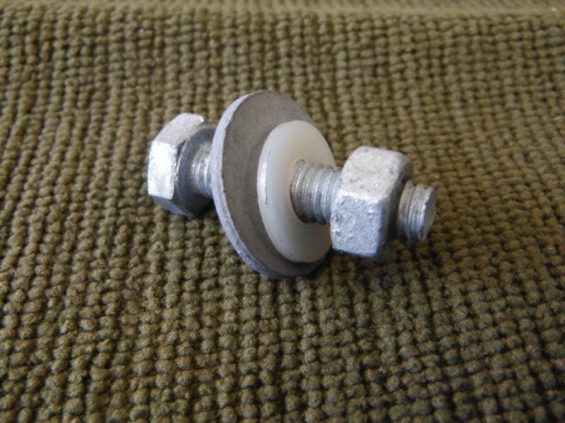6mm Bolt and nut with washer and nylon protector x 4