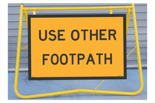 Yellow Swing Stand 900mm A40242 - Image 2