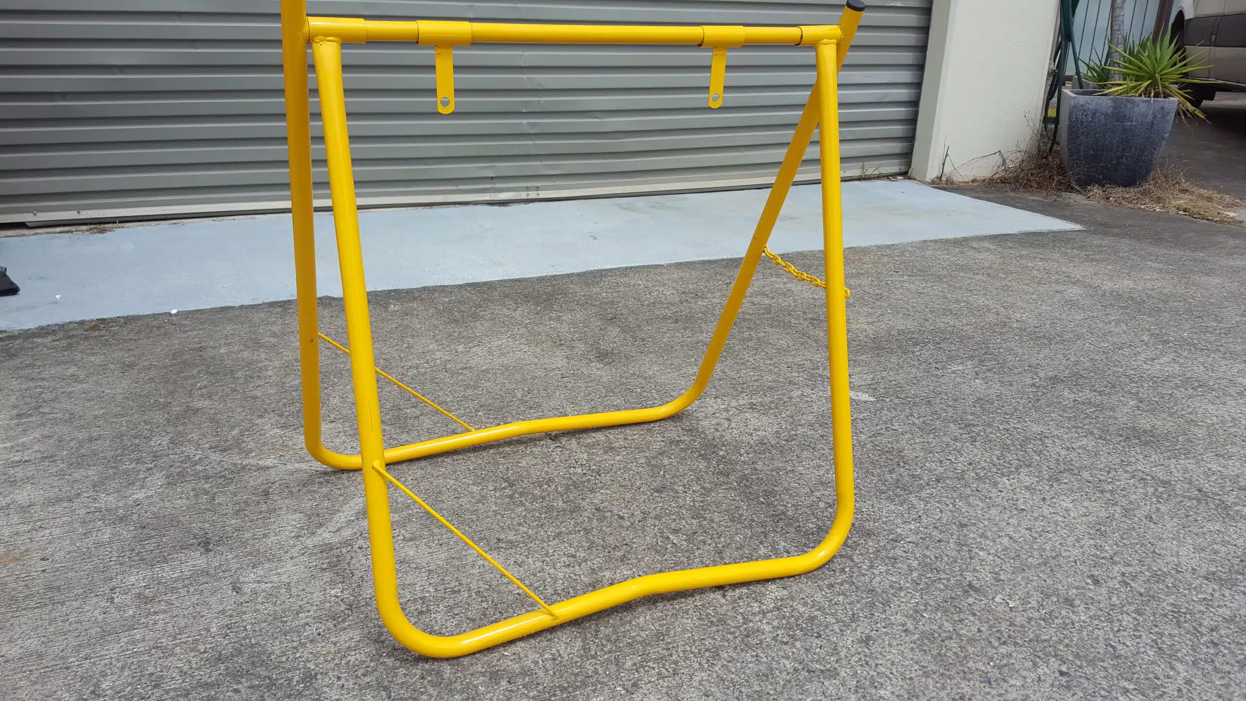 Yellow Swing Stand 600mm