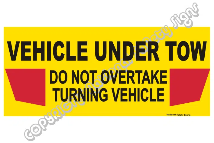 vehicle under tow banner