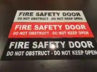 Fire Safety Door Notice    F14132
