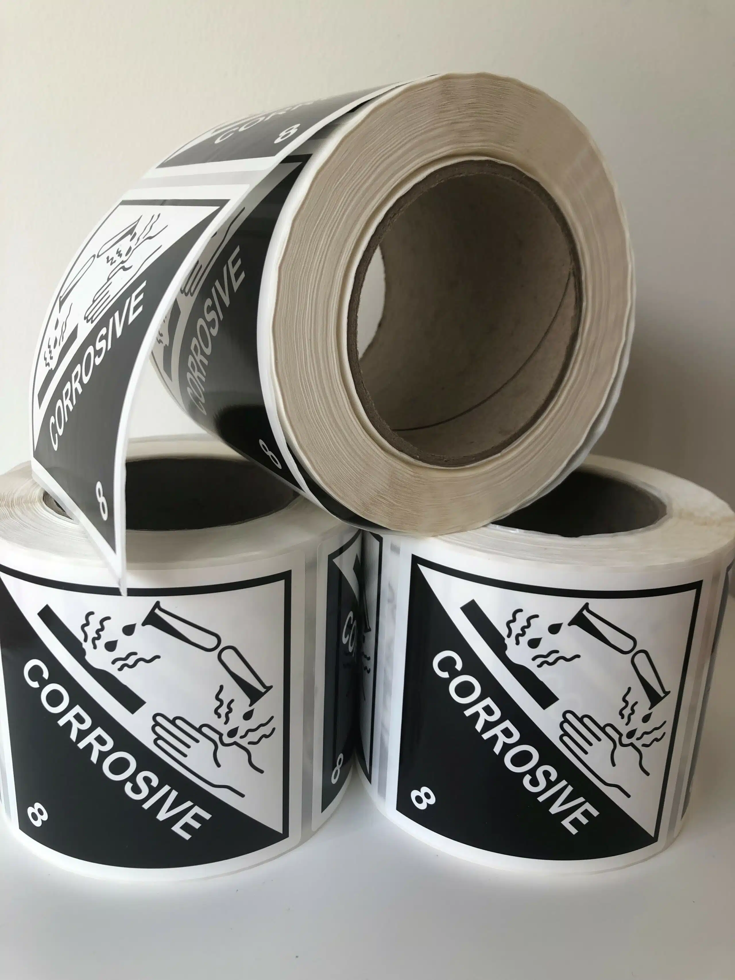 Corrosive class 8 - 500 labels per roll H15193 - Image 3