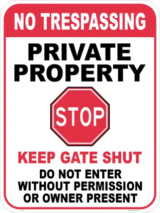 No Tresspassing Private Property sign     S28114