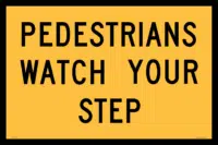 T1-Q08 Line Markers on Road Boxed Edge Sign